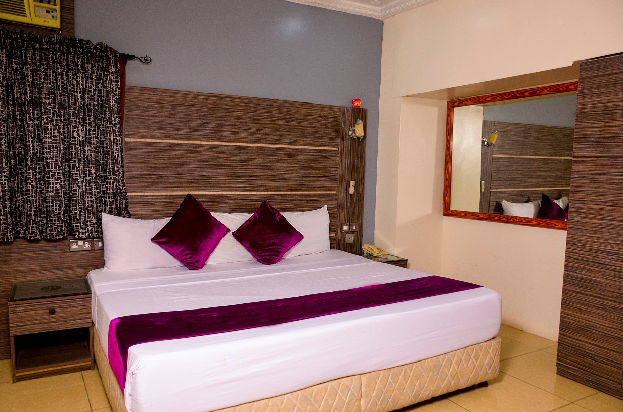 Image of ROYAL SUITE